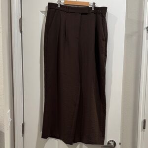 Abercrombie & Fitch High Rise Ultra Wide Leg Dark Brown Pants Size 32 Short